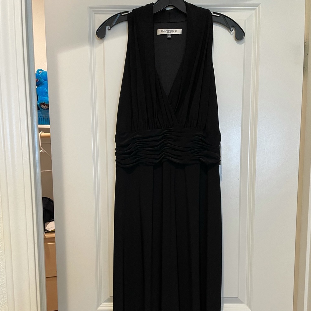 Evan-Picone ruched waist low cut, long length, sexy black dress